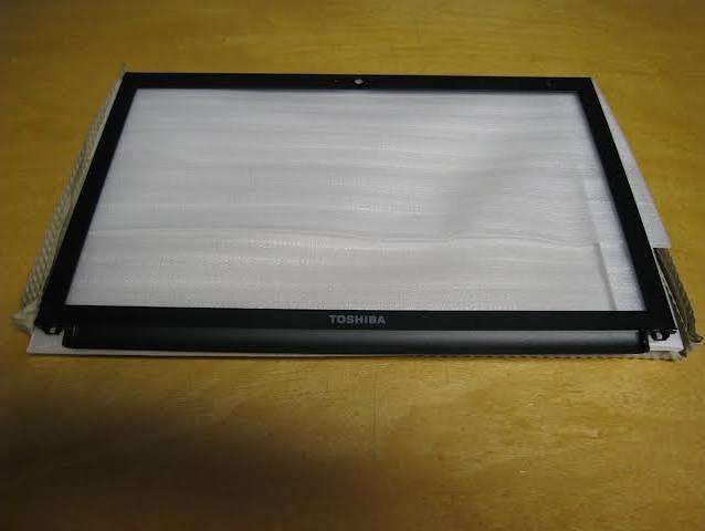 Toshiba Tecra S11 Front Cover Replacement